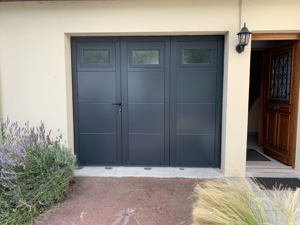 Porte de garage battante aluminium
