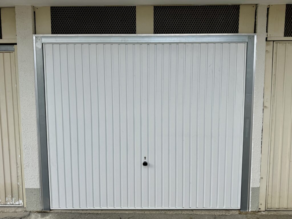 Porte de garage basculante