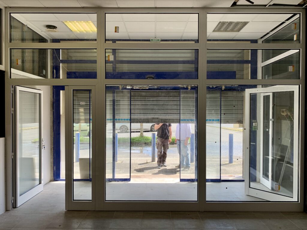 Pose vitrages sur menuiserie aluminium