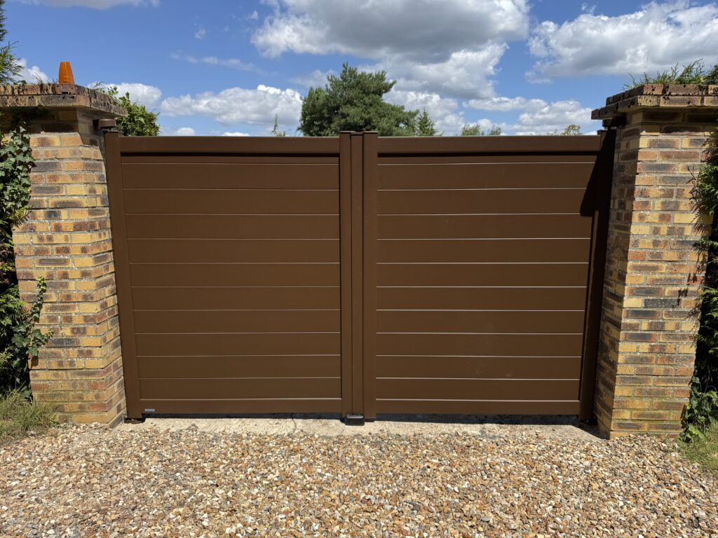 Portail battant aluminium