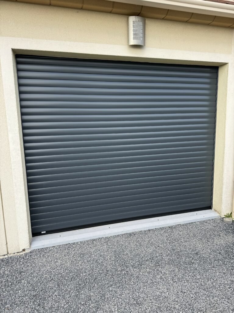 Porte de garage enroulable